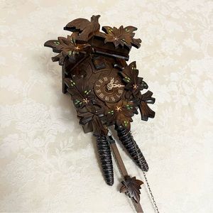 Amazing Craftsmanship Wooden 1 Day cuckoo clock Solid Wood Working Bird